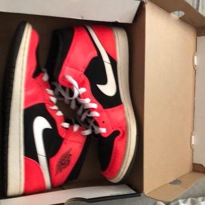 Air Jordan 1 mid black/infrared 23-white